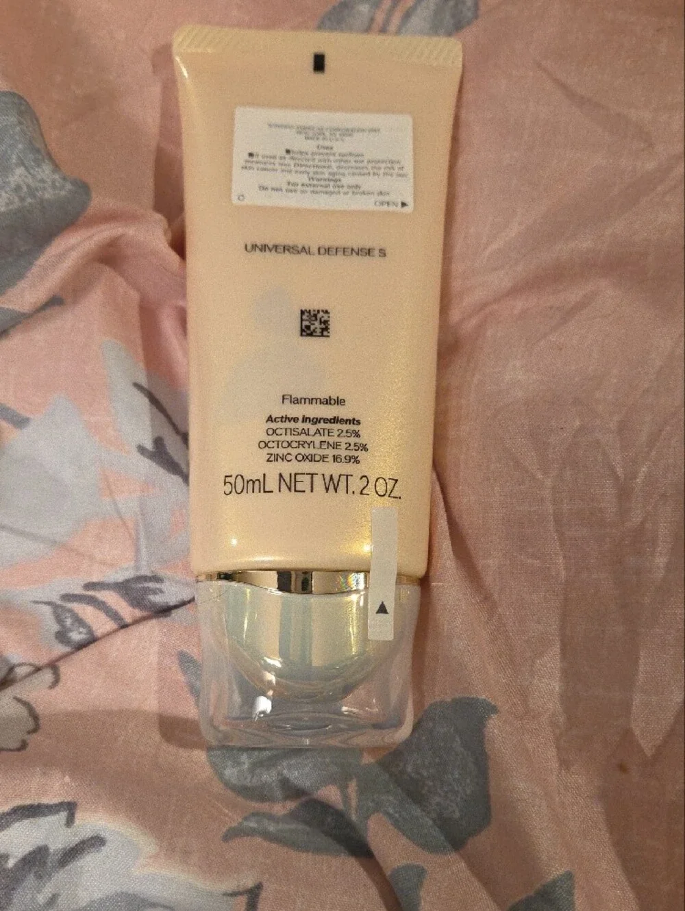 New Shiseido Future Solution LX Universal Defense SPF 50 - Gold